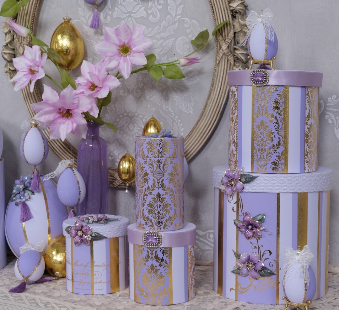4 Bogen Folienblumen Lila mit Golddruck