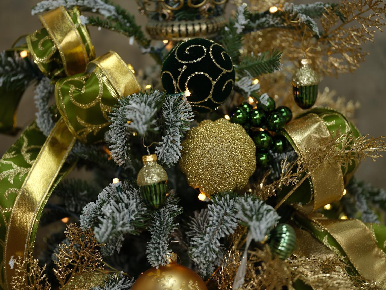 Weihnachtskugel Anhänger Gold m. Wellen K062578-a