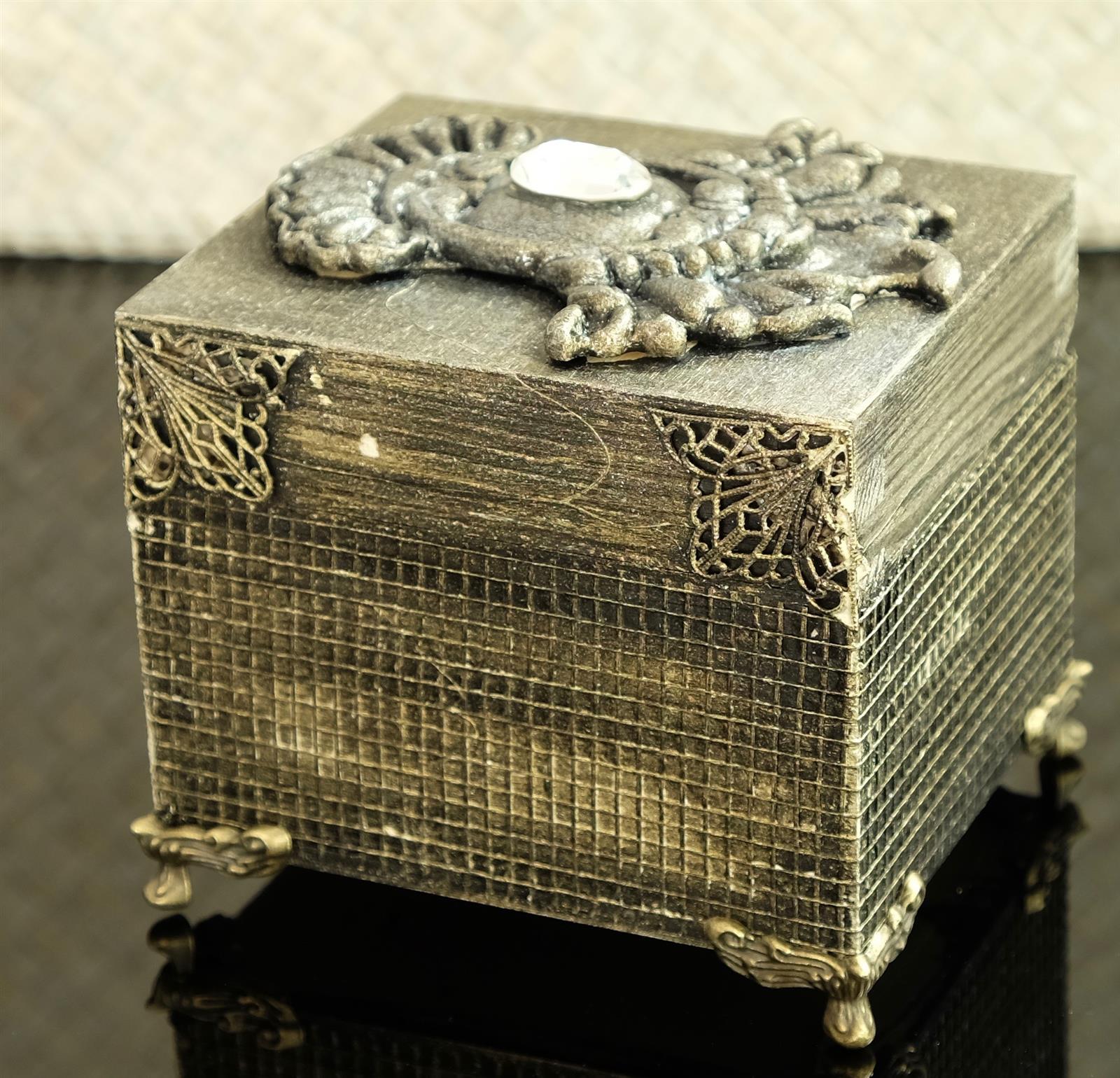 Wachspaste Chamäleon - Weißgold
