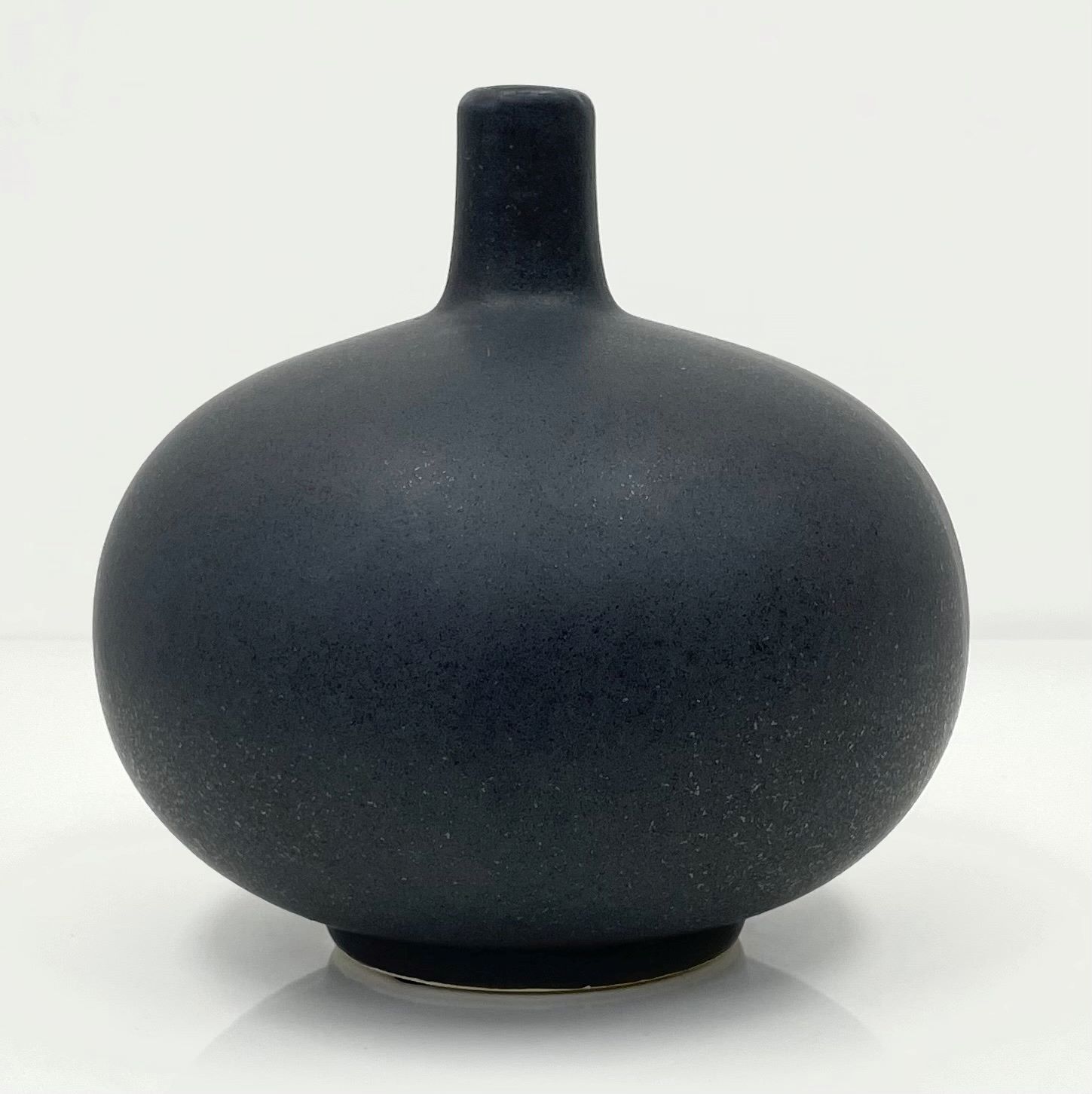 Ceramic Vase 18cm Schwarz D110692