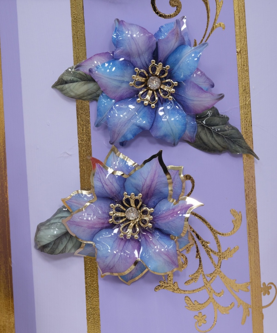 4 Bogen Folienblumen Lila mit Golddruck
