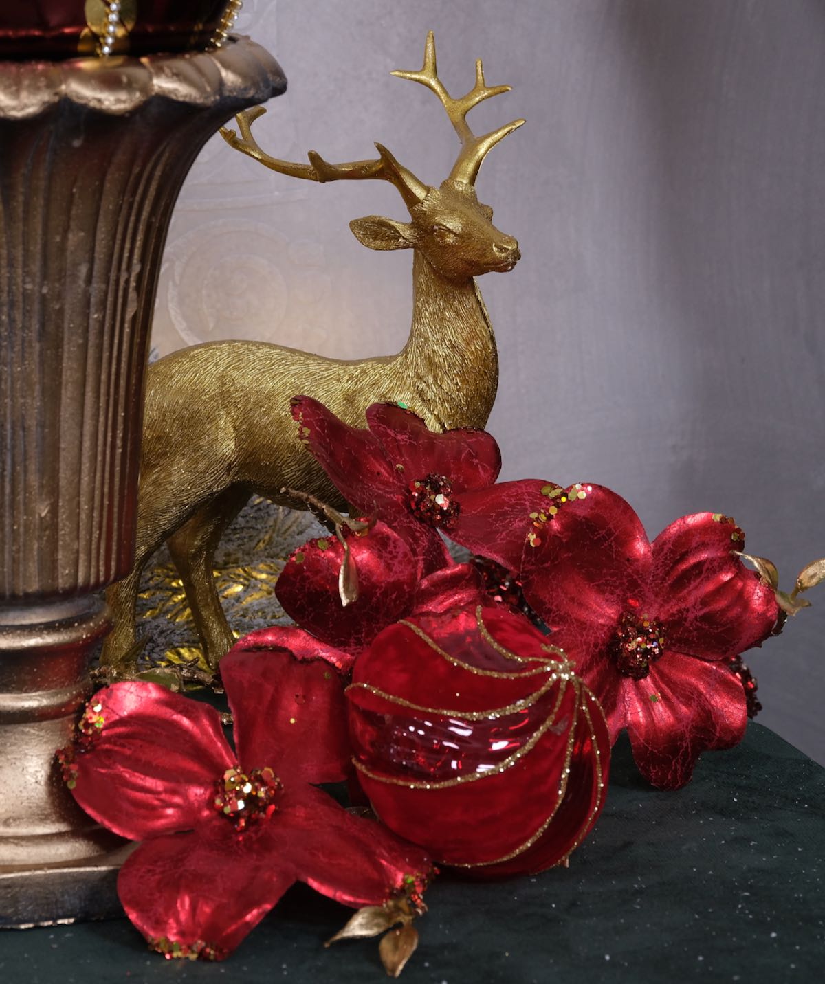 Dekozweig 90cm - Rot mit goldenem Stiel K629178