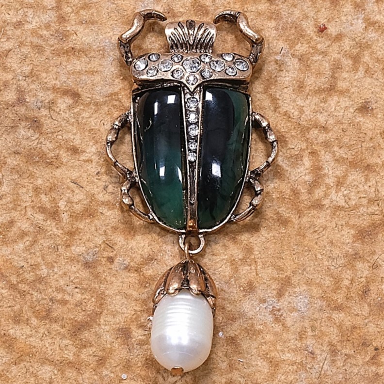 Grüner Skarabäus Anhänger mit Perle - 6cm