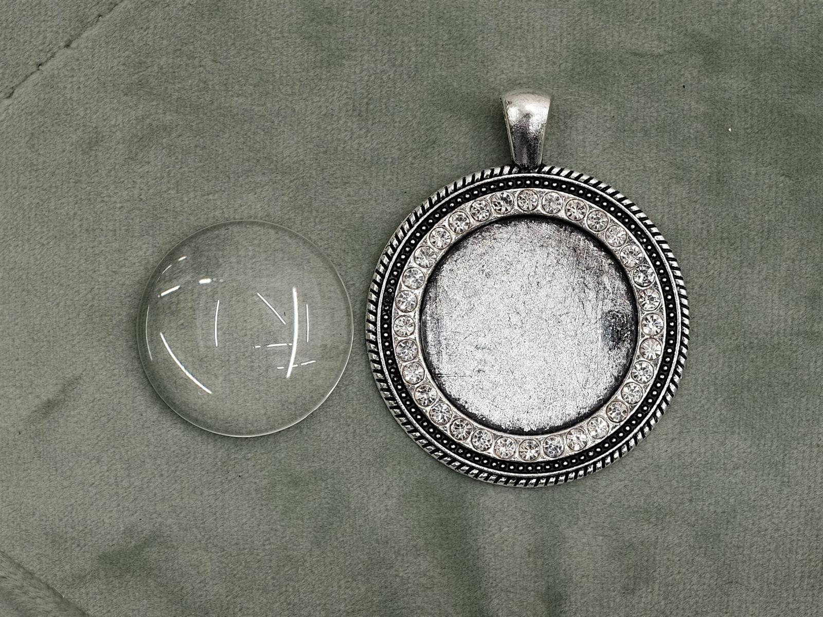 Glascabochon rund, silber, Rahmen m. Strass innen
